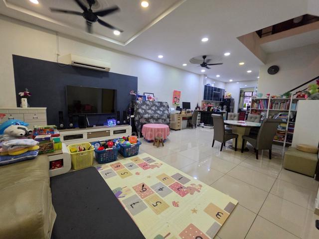 fully renovated TMN DATO CHELLAM terrace freehold g&g good condition 1