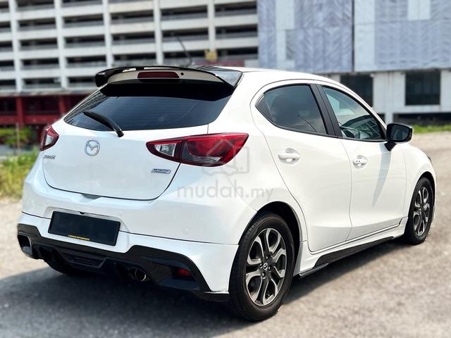 2015 Mazda 2 H/BACK HUD,P/SHIFT R/CAMERA WARRANTY - 2