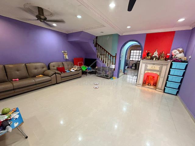 Taman Klang Utama Double Sty Facing Field Renovated No Flood 1