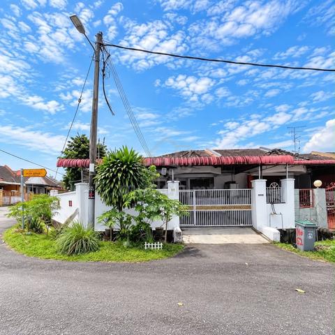 (Corner Lot) Jalan Rumbia 32, Taman Daya, Johor Bahru 1