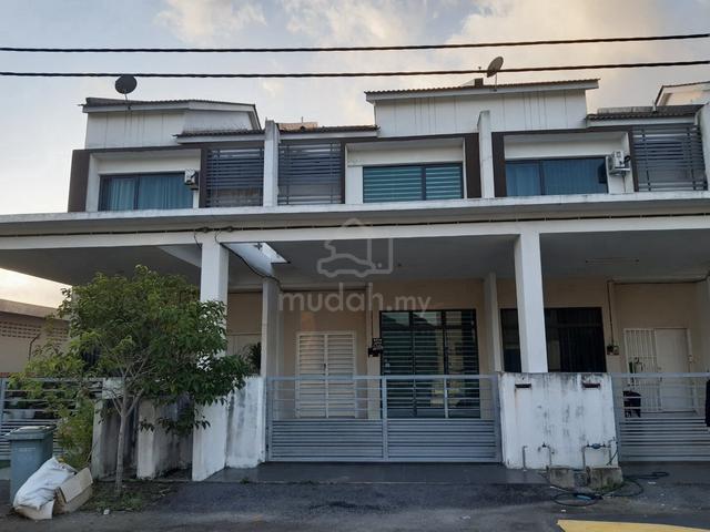 IM3 Bandar Indera Mahkota 2-storey Terrace Behind Pantai Selamat 1
