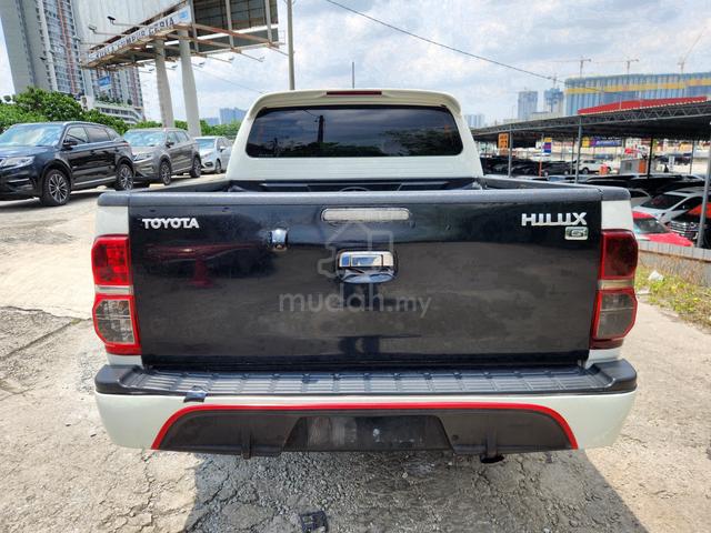 2013 Toyota HILUX 2.5 G VNT TRD (M) I/COOLE S/ROOF - 4