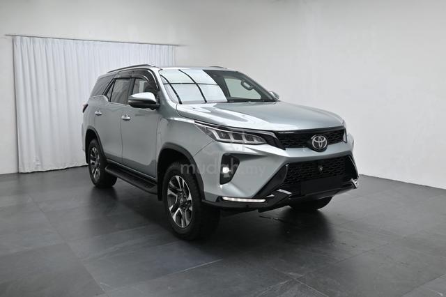 2021 Toyota FORTUNER 2.8 VRZ FSR 1-OWNER TIPTOP - 3