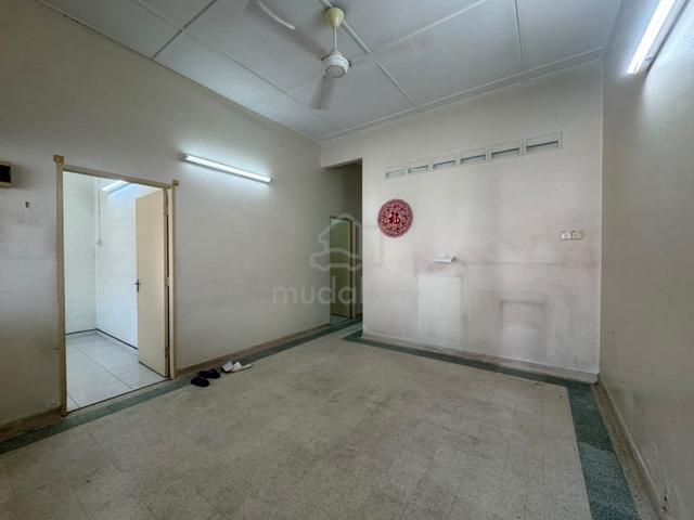 HOT DEAL Kampung Lapan Bachang 1 Storey Semi-D Ong Kim Wee Gajah Beran 1