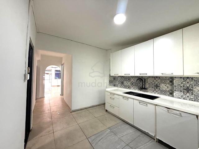 Taman Rinting, Masai, Bandar Seri Alam,Permas, 2Tingkat 3Bed Full Loan 3