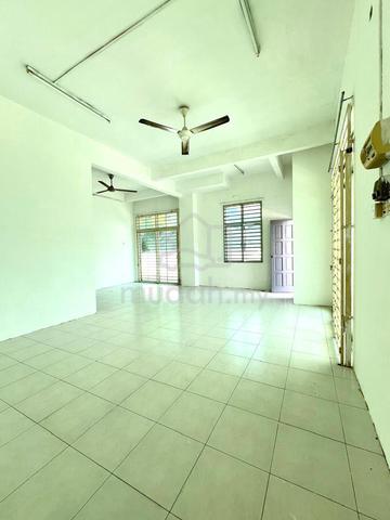 Taman Perwitra Indah Semi D FOR RENT 1
