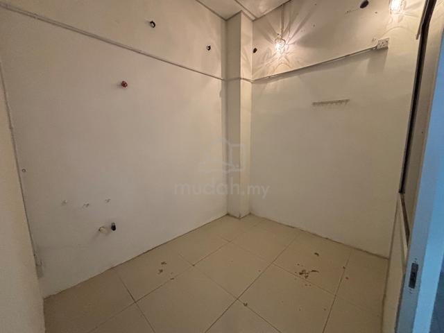 Ground Floor Shoplot [SIMPANG AMPAT] Facing Main Road 1600sqft !!! 4
