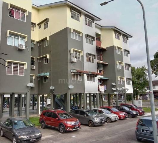 Flat Jalan Pinang 1