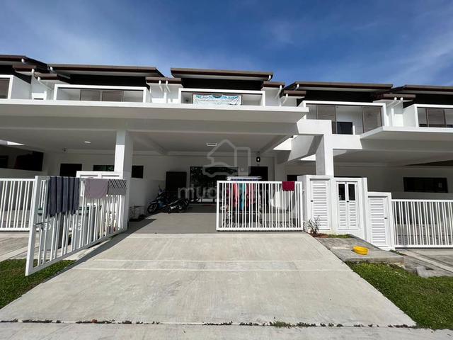 FuII L0an Bulanan RM1600 / Rumah 4 Bilik At Kota Warisan 1