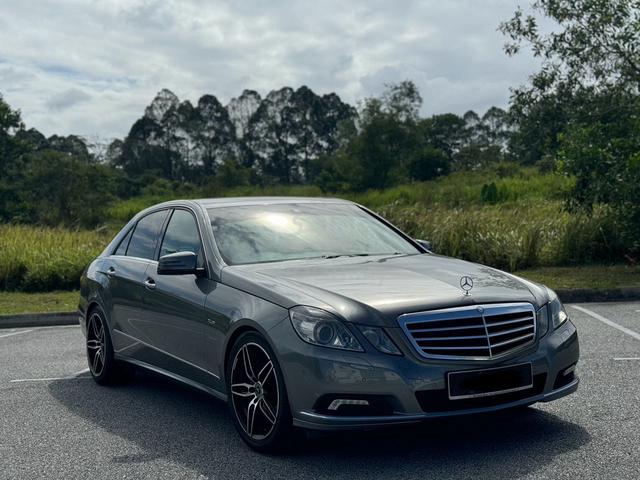 2010 Mercedes Benz E200 CGI AMG LINE - 4
