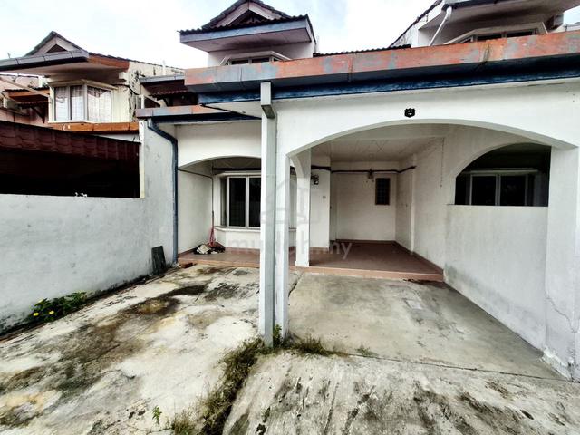 NEAR LRT + FAST SELL ! Double Storey Terrace, USJ 13, Subang Jaya 1