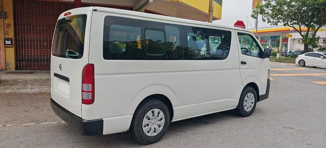 2012 Toyota HIACE 2.5 (M)Diesel Window Van - 4