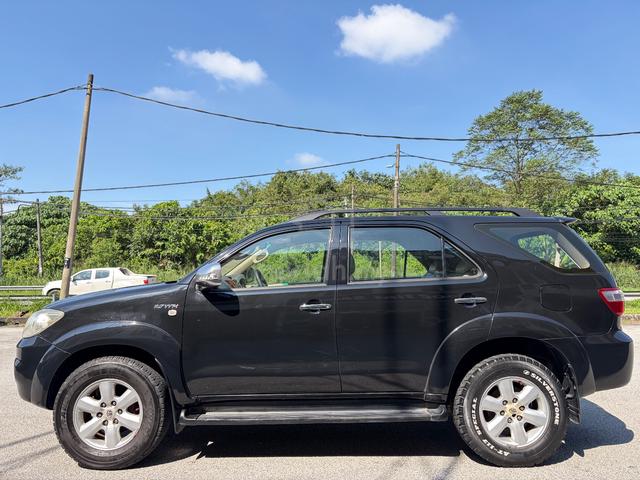 2010 Toyota FORTUNER 2.7 V TRD SPORTIVO FACELIFT - 5