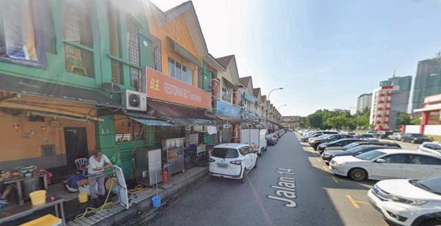 1st floor shop lot in Bandar Baru Sri Petaling 1