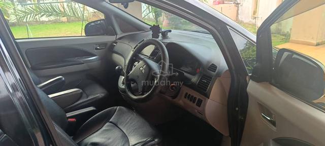 2012 Mitsubishi GRANDIS 2.4 MIVEC ENHANCED (A) - 5