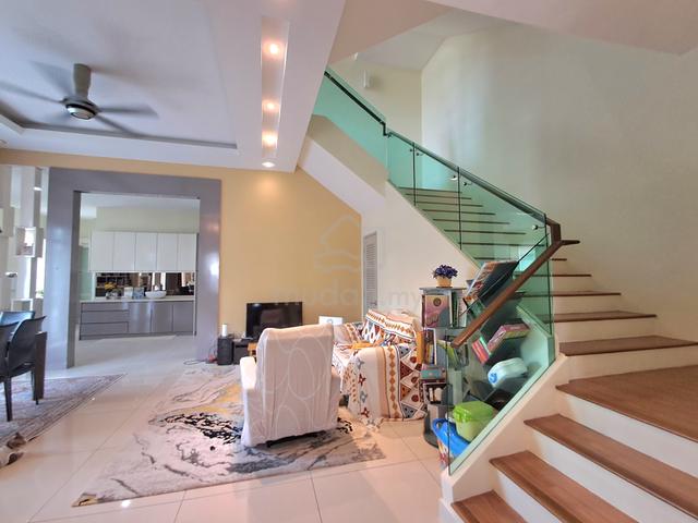 Near Metropoint Kajang Renovated 2.5 Storey Semi-D Sentosa Heights 1