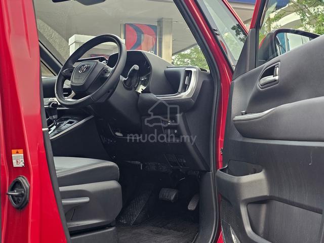 P/BOOT 52k KM 2023 Toyota NOAH SZ 7 SEAT - 5