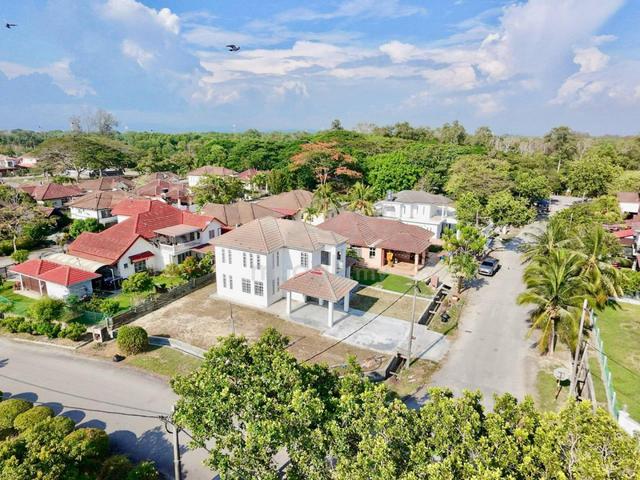 CORNER LOT 2 Storey Bungalow Taman Pantai Sepang Putra, Sepang 1