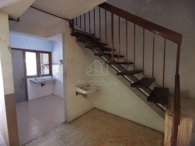 Dahlia Apartment (Ampang) 1