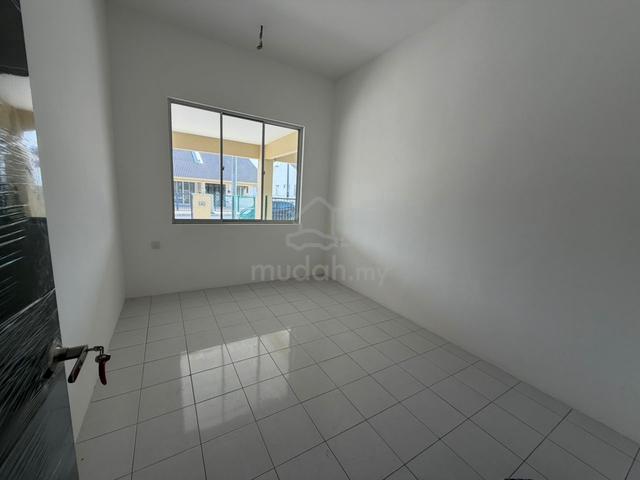 Rumah Teres Setingkat untuk Dijual di Padang Serai 1