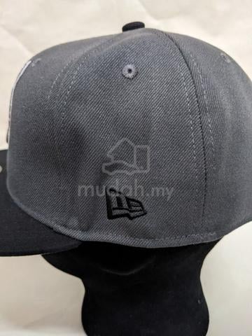 New Era Indians 59FIFTY Chief Wahoo Cap 7 1/2 - photo 3 of 6