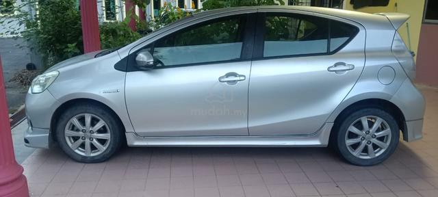 2012 Toyota PRIUS C 1.5 (HYBRID) (A) - 5