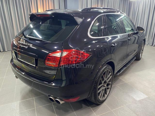 2011 Porsche CAYENNE 4.8 S 958 (A) - 3