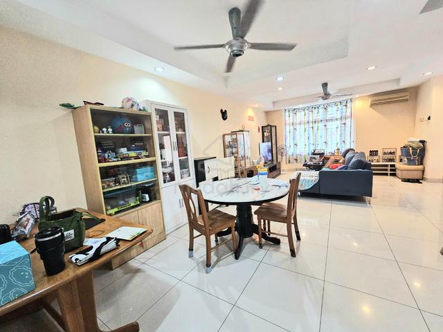 [ Fully Renovated ] 2 Storey Terrace @ Taman Puchong Utama 1
