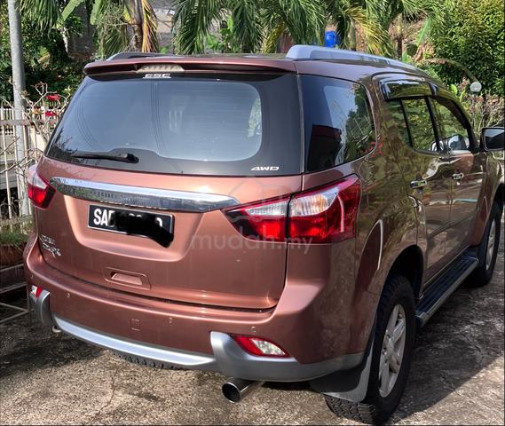 2015 Isuzu MU-X 2.5 4x4 (A) - 2
