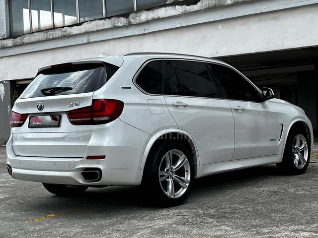BMW X5 53K MILEs PARONAMIC SR HKARDON CNTLESS FL0N - 5