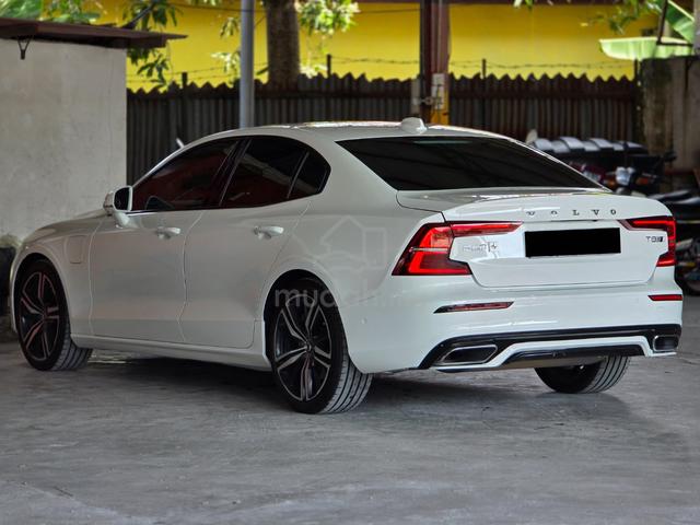(LoanKedai)2020 Volvo S60 2.0 Polestar T8 R-DESIGN - 5