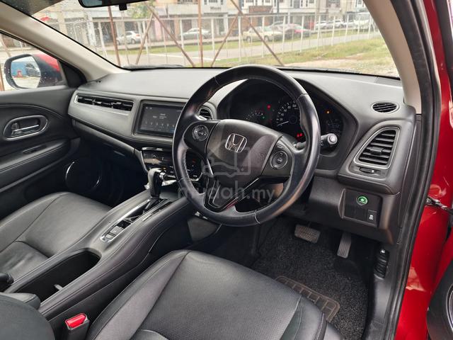 2021 Honda HR-V 1.8 V F/Service 1Owner Like New - 4