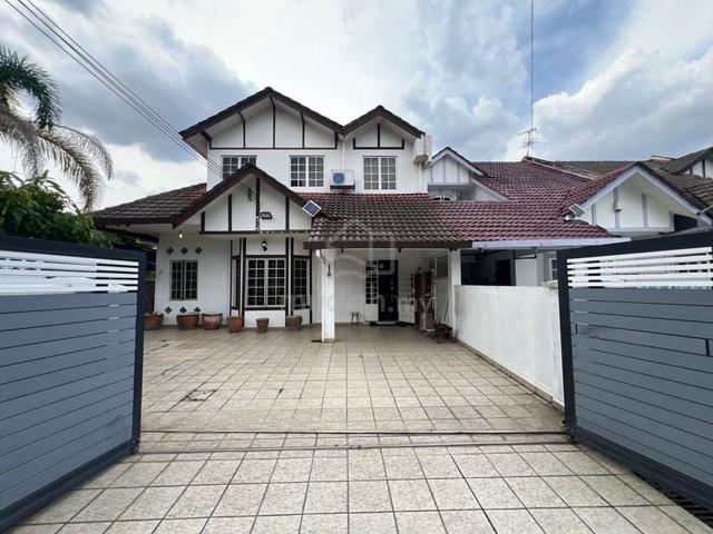 [CORNER LOT] USJ 6, Subang Jaya, 1.5 Storey, Great Location, Freehold 1