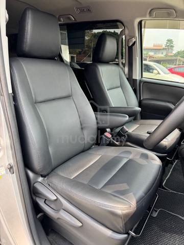 Toyota Voxy 8 Seater MPV - 2