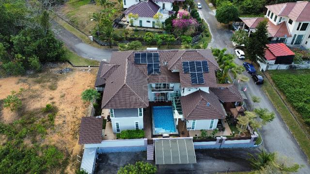 Banglo Orna Resort Exclusive Design Swimming Pool 1