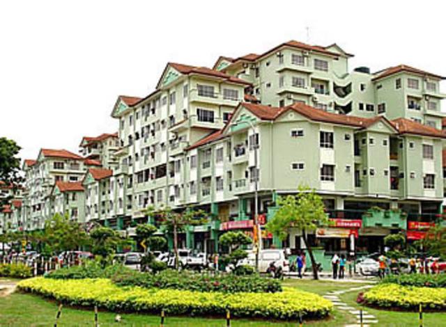 Api-Api Apartment 1