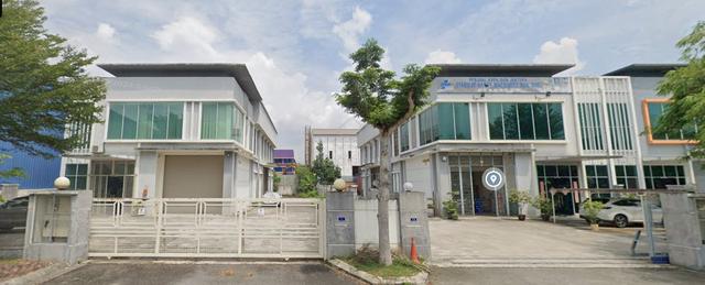 Cheap and Nice 1.5 storey Semi D Factory Lekas Semenyih For Sale 1