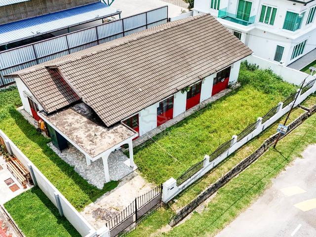 PALING MURAH! Single Storey Bungalow, Jalan Maktab, Seri Kembangan 1