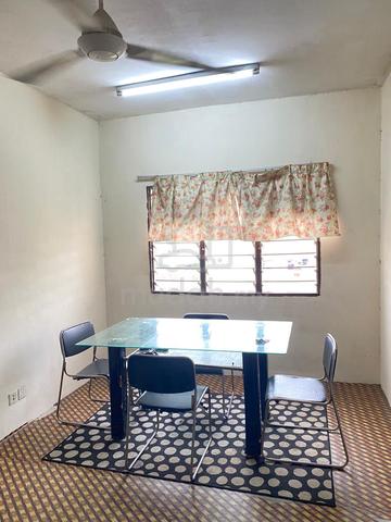 Rumah Pangsa Nilam Sari Flat 1
