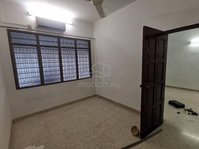 Taman Maju Jaya Taman Pelangi JB Town | Single-Storey For Rent | 3B2B 1