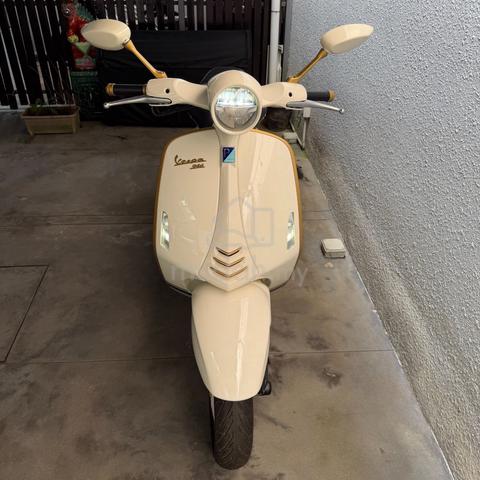 Vespa 946 Christian Dior Limited Edition - photo 9 of 20