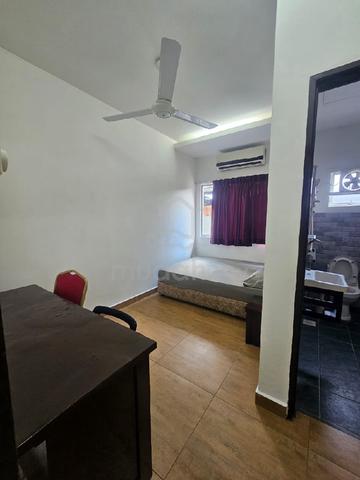 Master Bedroom 1