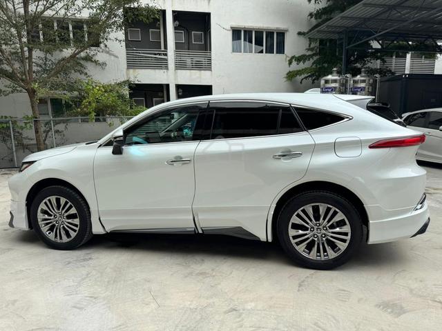 2023 Toyota HARRIER 2.0 Z GRADE 5A / 5,000KM ONLY - 3