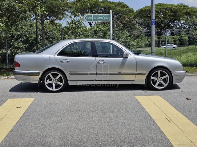 2000 Mercedes Benz E200 2.0 AVANTGARDE (a) CBU - 2