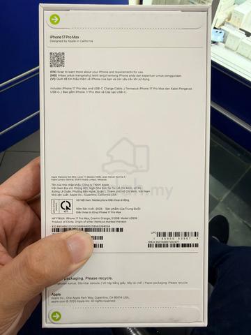 iPhone 17 Pro Max 512GB - photo 2 of 2