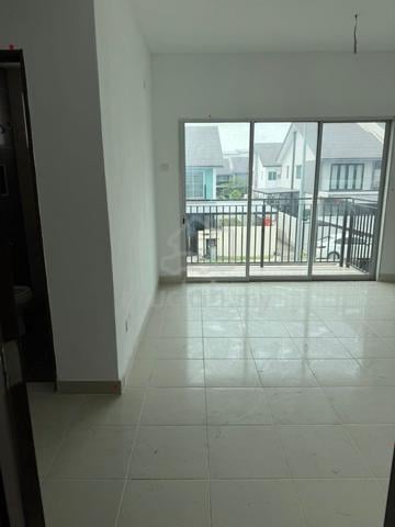 Nusa damai,2storey,full loan unit,4b4b only 498k 1