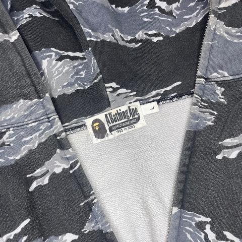 Bathing Ape BAPE Full Zip Black Camo Tiger Hoodie - photo 3 of 5