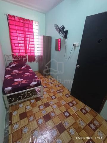 Bilik Perempuan Single Berdekatan Bakar Arang 1