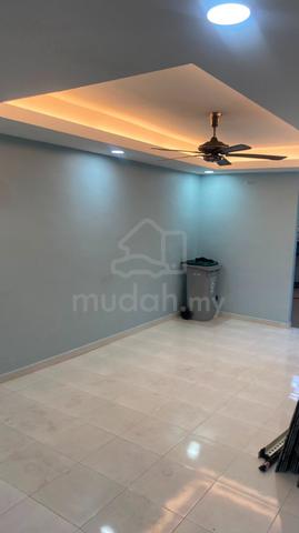 Johor Jaya/ Jalan Seroja/ Belakang Giant/ Full Renovated/ Extend K 1