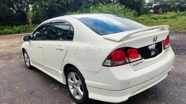 2011 Honda CIVIC 1.8 S-L iVTEC FACELIFT (A) - 1